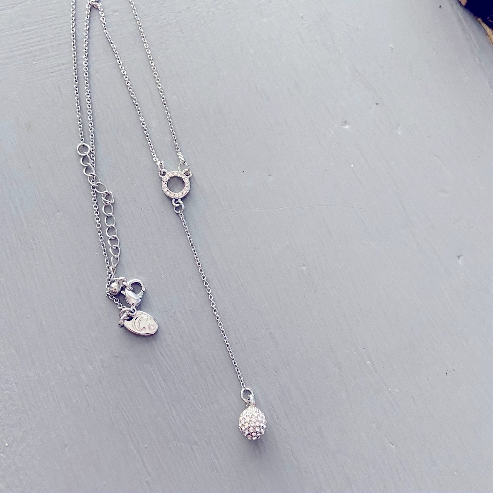 C. Wonder Y Chain Necklace